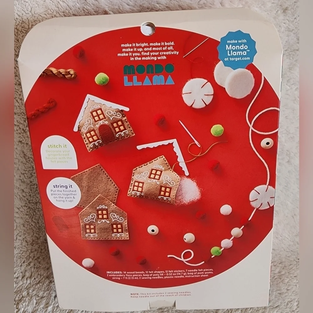 NWT Christmas Craft Gingerbread House and Peppermint Garland make your own kit
